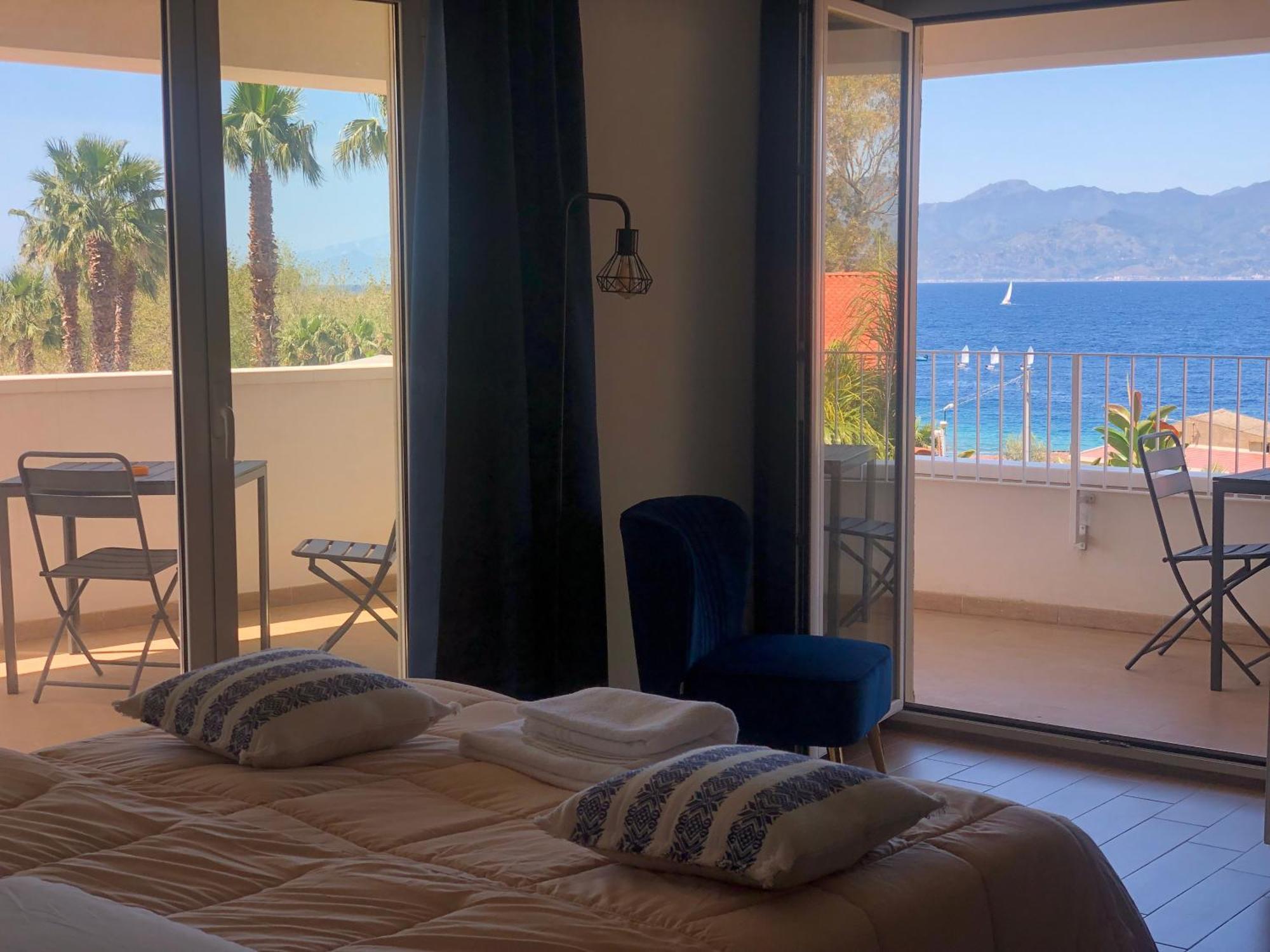 Thalassa Suite & Spa Реджо ди Калабрия Екстериор снимка